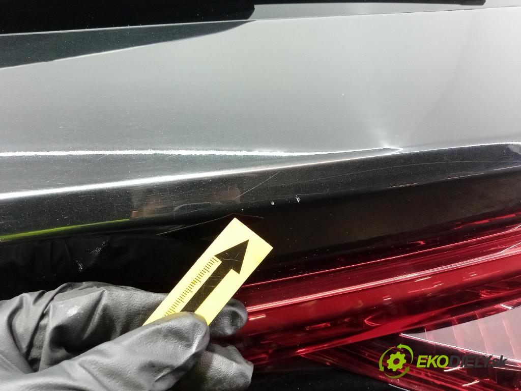 Audi SQ8 2022 zadna dveře kufra: kufra: