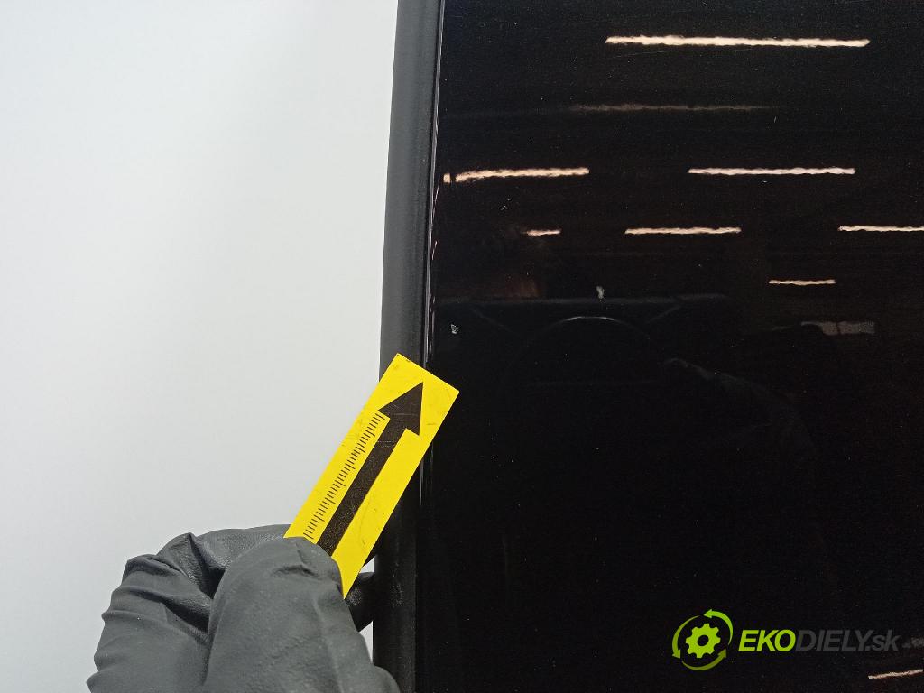 Audi SQ8 2022 dveře Zad: Vlevo, odjet: