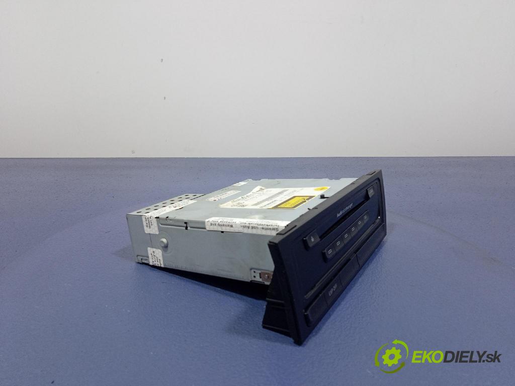 Audi A4 2009 Menič: / Čitateľ: Navigacia: 8T1035110C