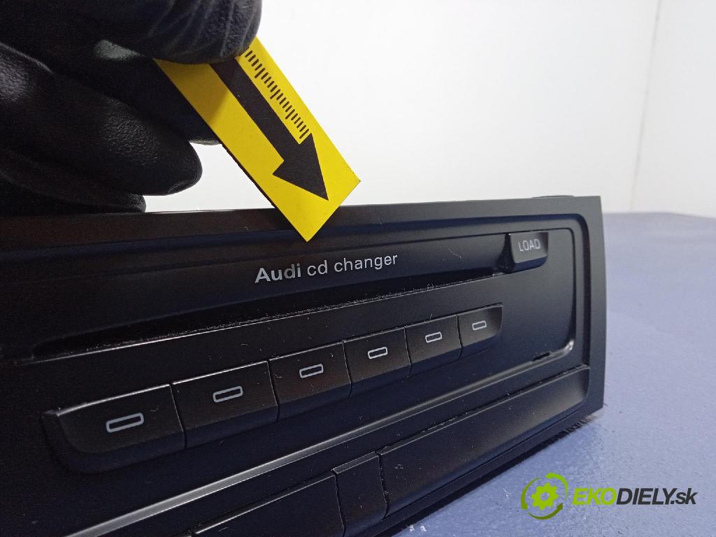 Audi A4 2009 Menič: / Čitateľ: Navigacia: 8T1035110C