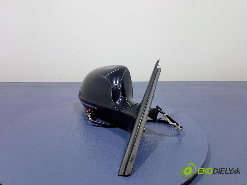 Audi A4 2009 zpětné zrcátko prave