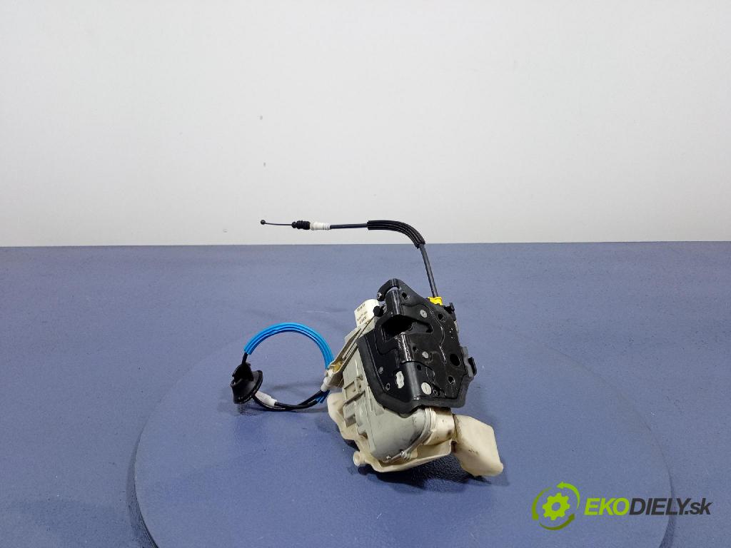 Audi A4 2009 zámok dvere Predné Vľavo: 8J1837015A