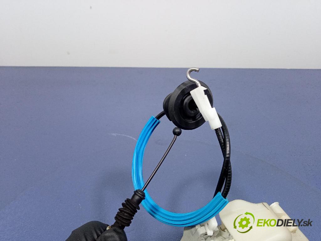 Audi A4 2009 zámok dvere Predné Vľavo: 8J1837015A