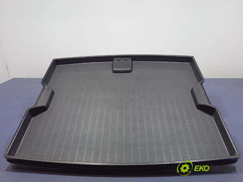 Audi A4 2009 koberec do auta