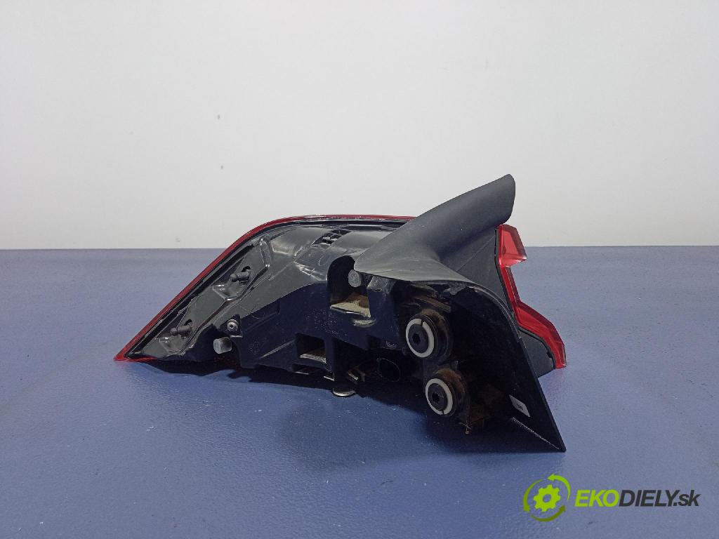 Audi SQ8 2022 světlo Zad: Práva: Mimo: 4M8945070B