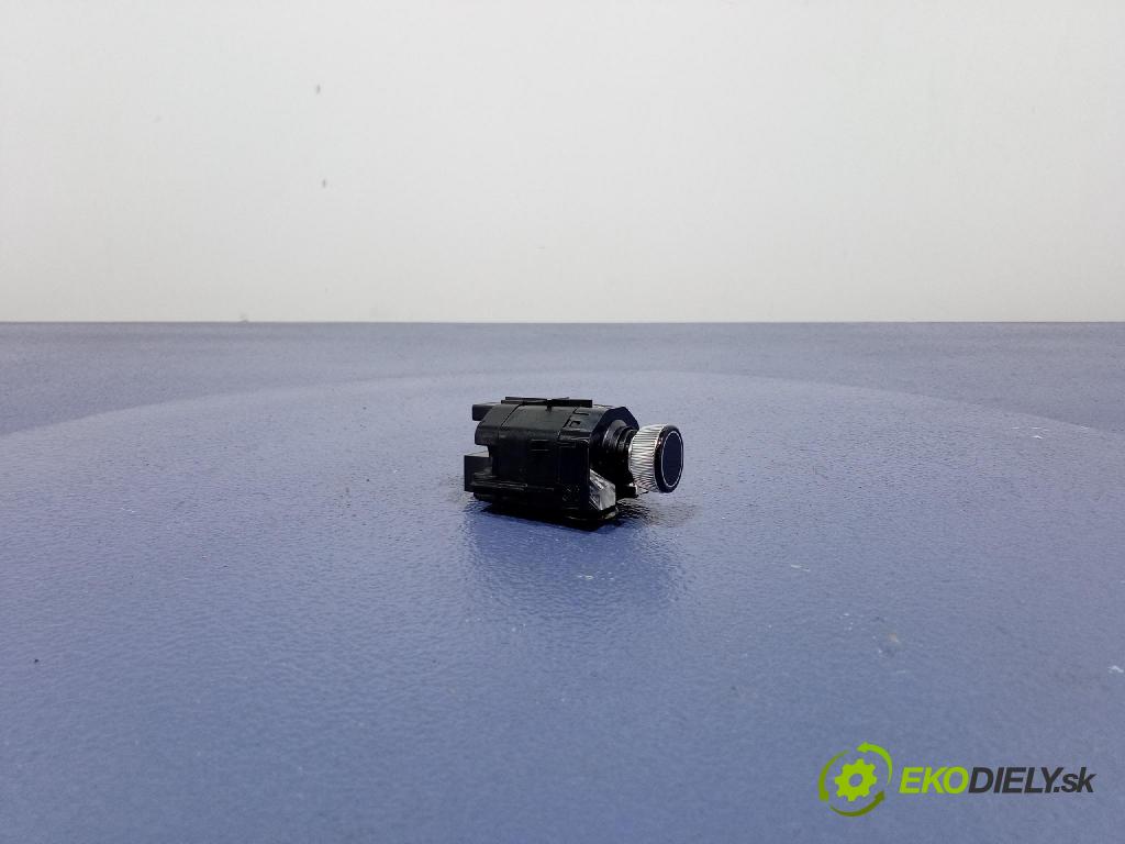 Audi SQ8 2022 Přepínač Radio Navigace 4N1919600A