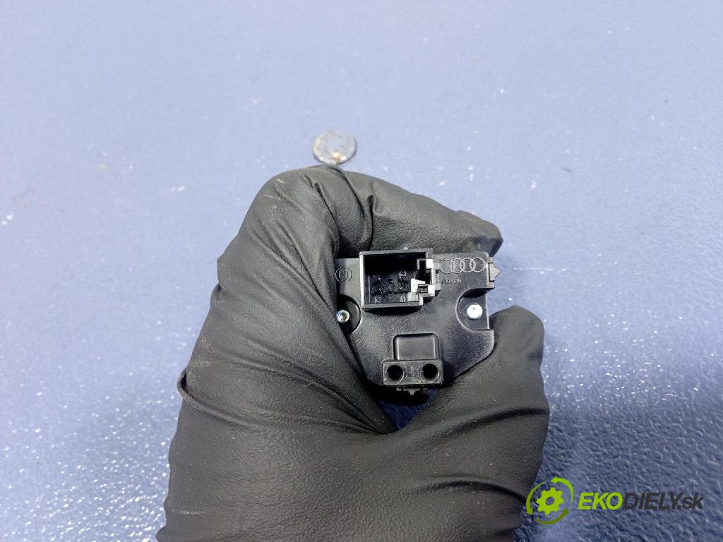 Audi SQ8 2022 Přepínač Radio Navigace 4N1919600A