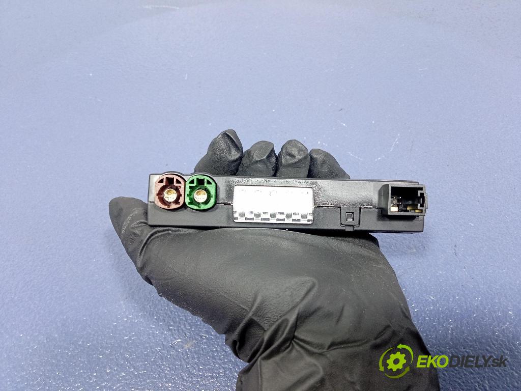 Audi SQ8 2022 instalace Elektrický: 4N1035736