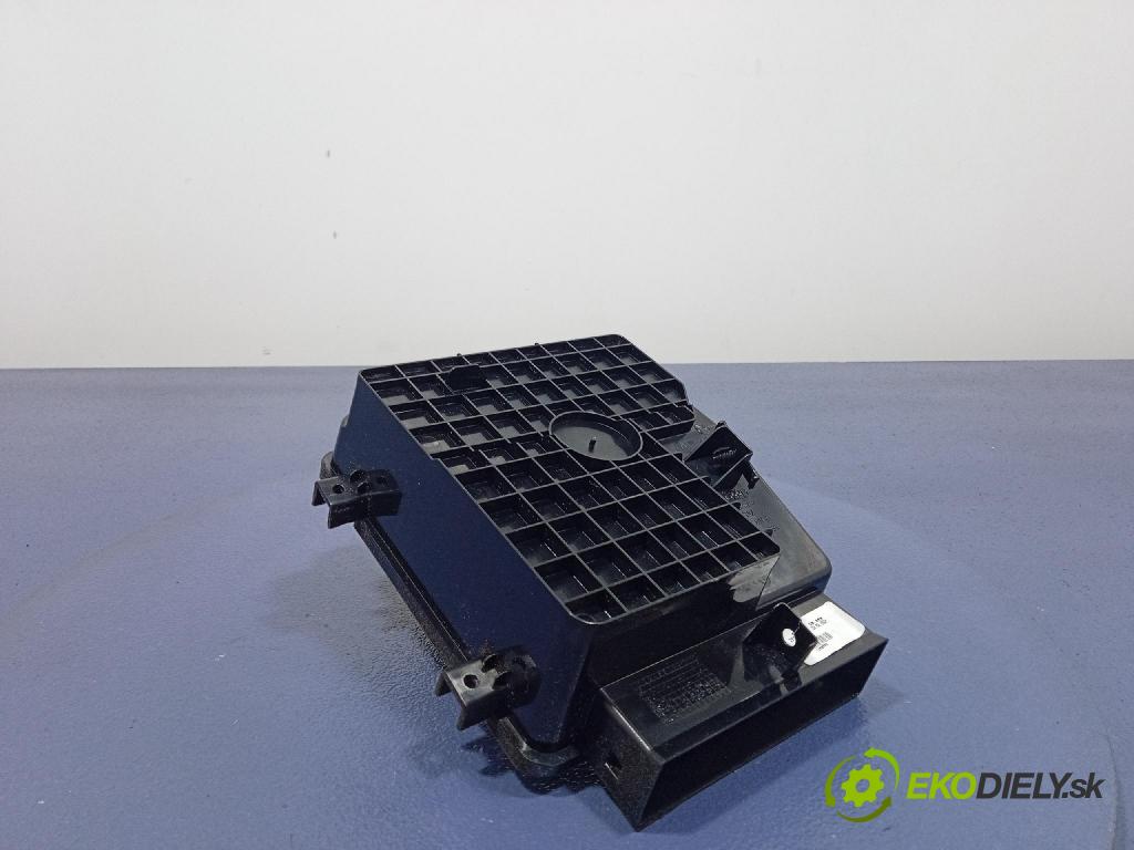 Audi SQ8 2022 kastlík 4M8864981