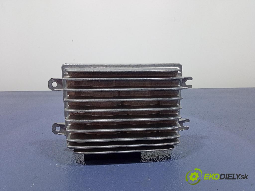 Audi SQ8 2022 Zesilovač: Radio Navigace 8Y0035465A