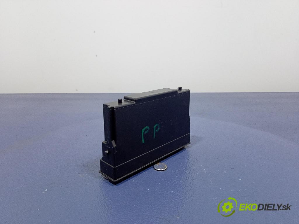 Audi SQ8 2022 řídící jednotka Sedačka: 4M8959760B