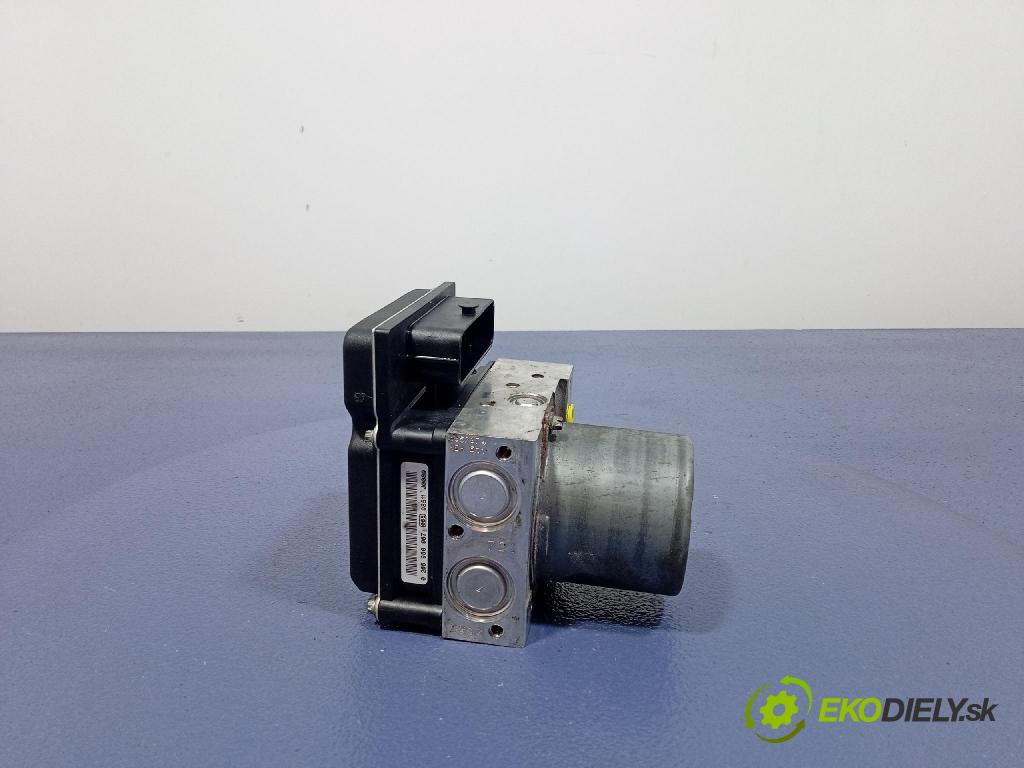 Audi A4 2009 čerpadlo ABS x 8K0614517CD