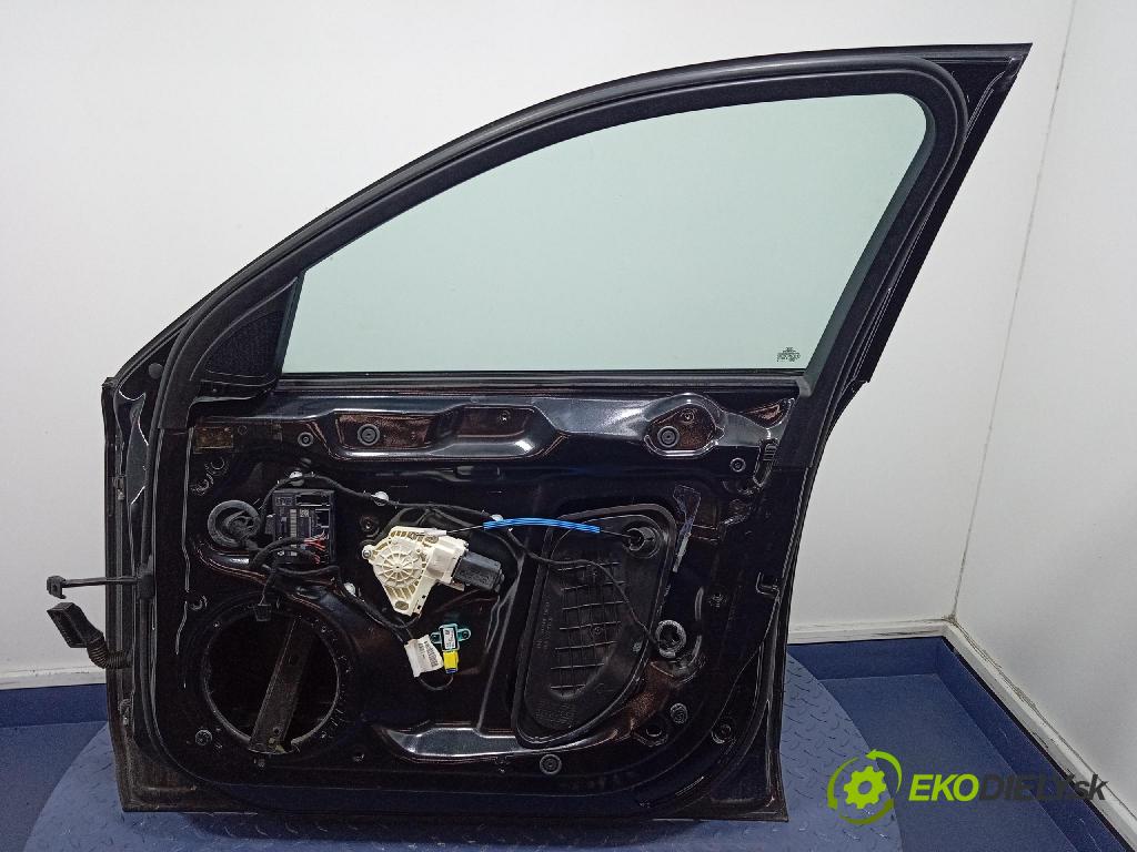 Audi A4 2009 dveře před prave