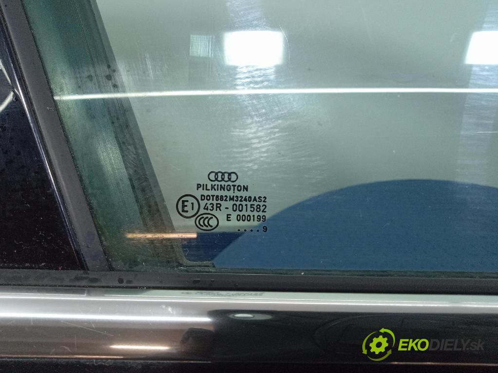 Audi A4 2009 dveře před prave