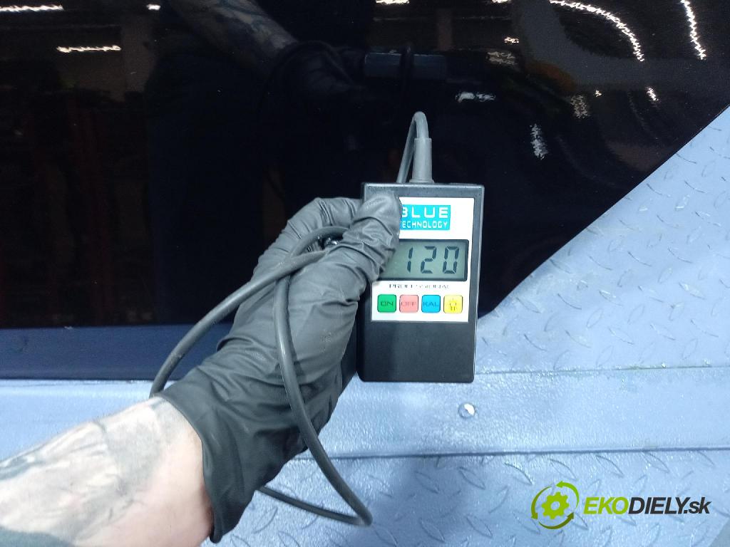 Audi A4 2009 dveře před prave 