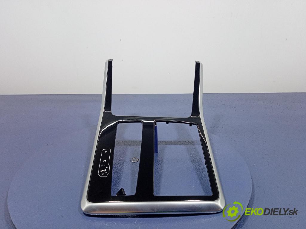 Audi SQ8 2022 kryt Plast: Interiéry: 4M8863324B