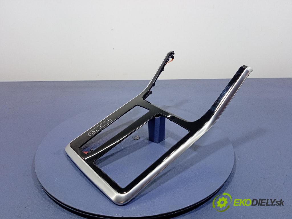 Audi SQ8 2022 kryt Plast: Interiéry: 4M8863324B