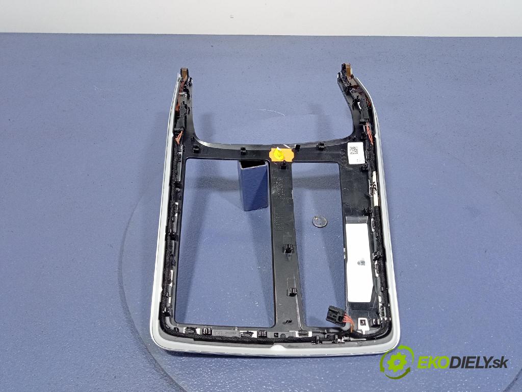 Audi SQ8 2022 kryt Plast: Interiéry: 4M8863324B