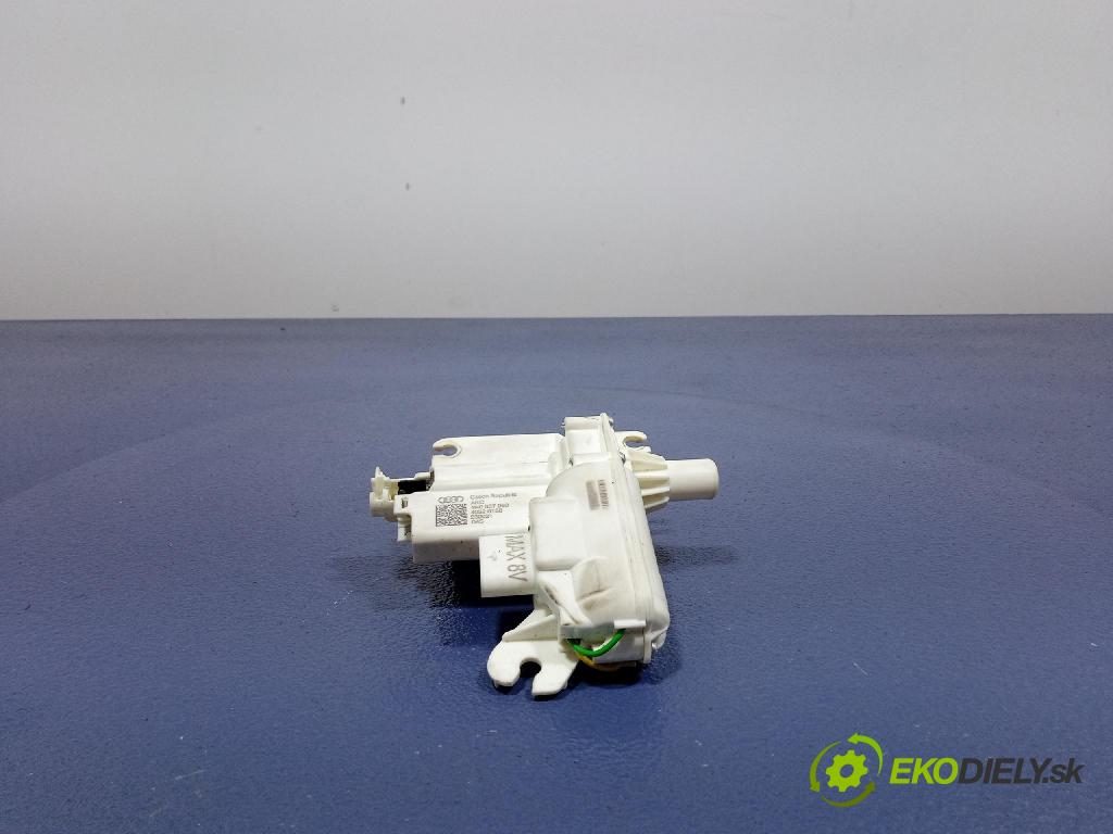 Audi SQ8 2022 zámek dveře před v pravo: 4N0837060