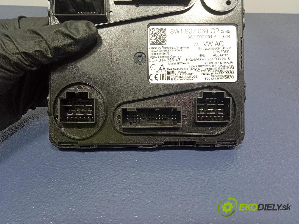 Audi SQ8 2022 řídící jednotka Komfortu 8W1907064CP