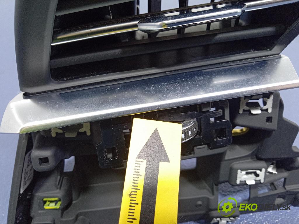 Audi SQ8 2022 Mřížky Proud vzduchu Vzduch: 4M8820901H