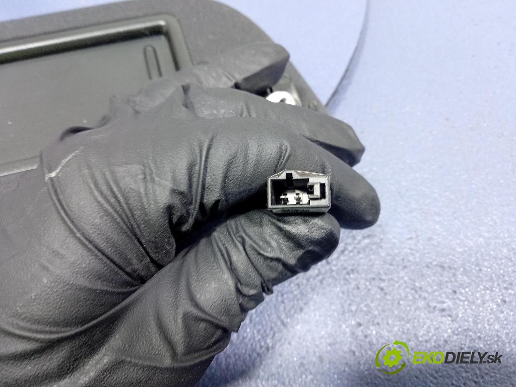 Audi SQ8 2022 kryt 4M8857551