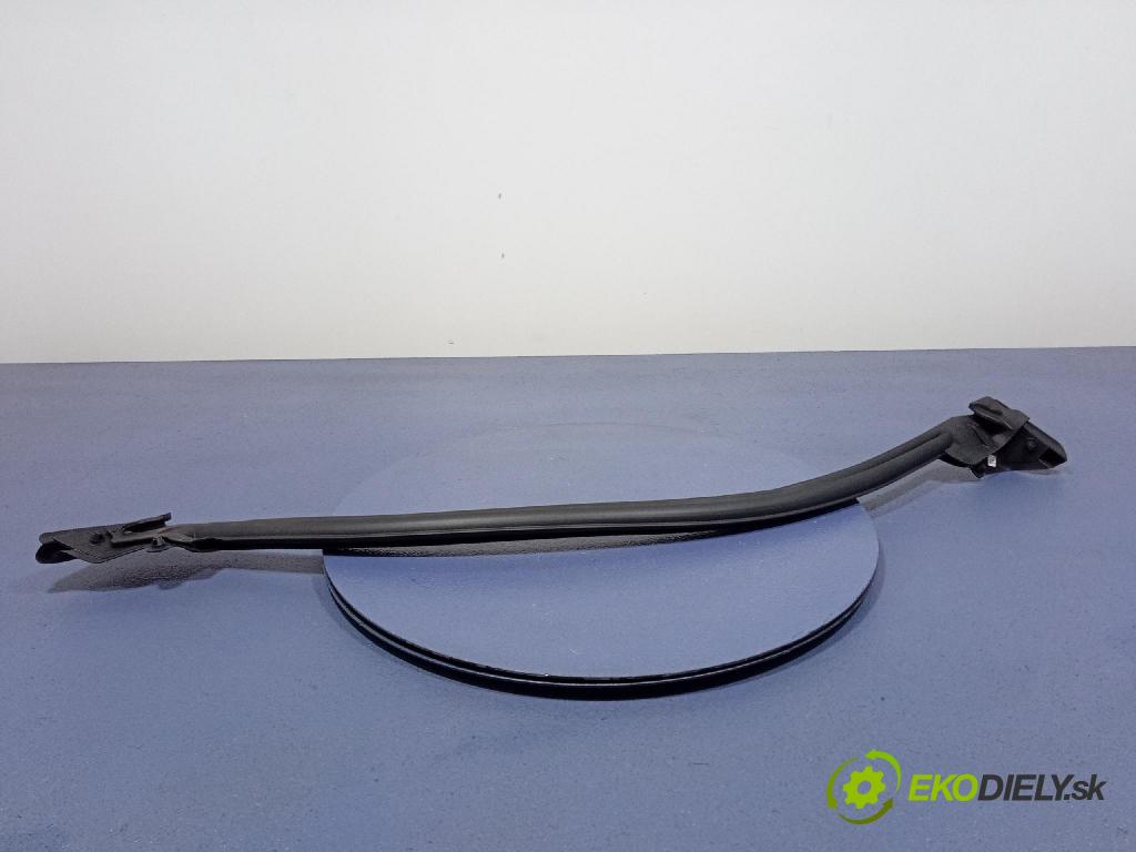 Audi SQ8 2022 Těsnění: dvere 4M8839480D