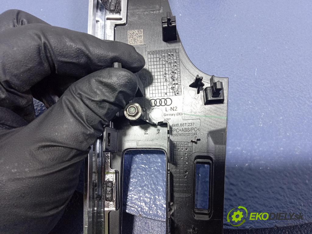 Audi SQ8 2022 lišta Dekoratívní: Uvnitř 4M8857237