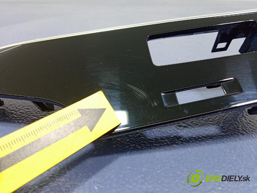 Audi SQ8 2022 lišta Dekoratívní: Uvnitř 4M8857237