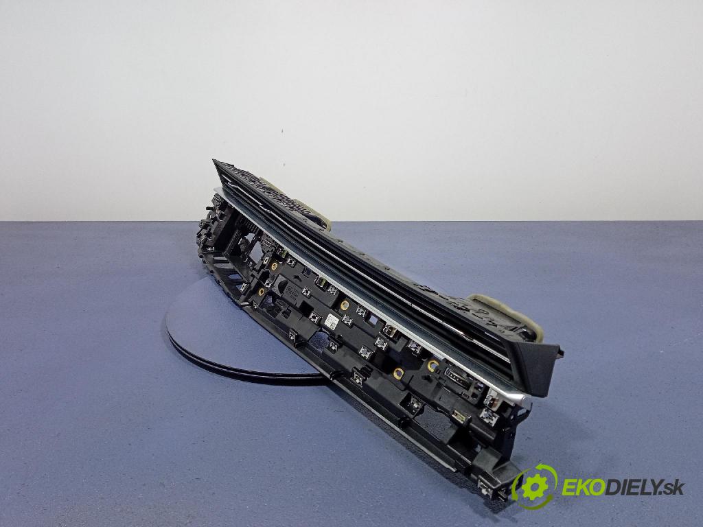 Audi SQ8 2022 Mřížky Proud vzduchu Vzduch: 4M8820902F