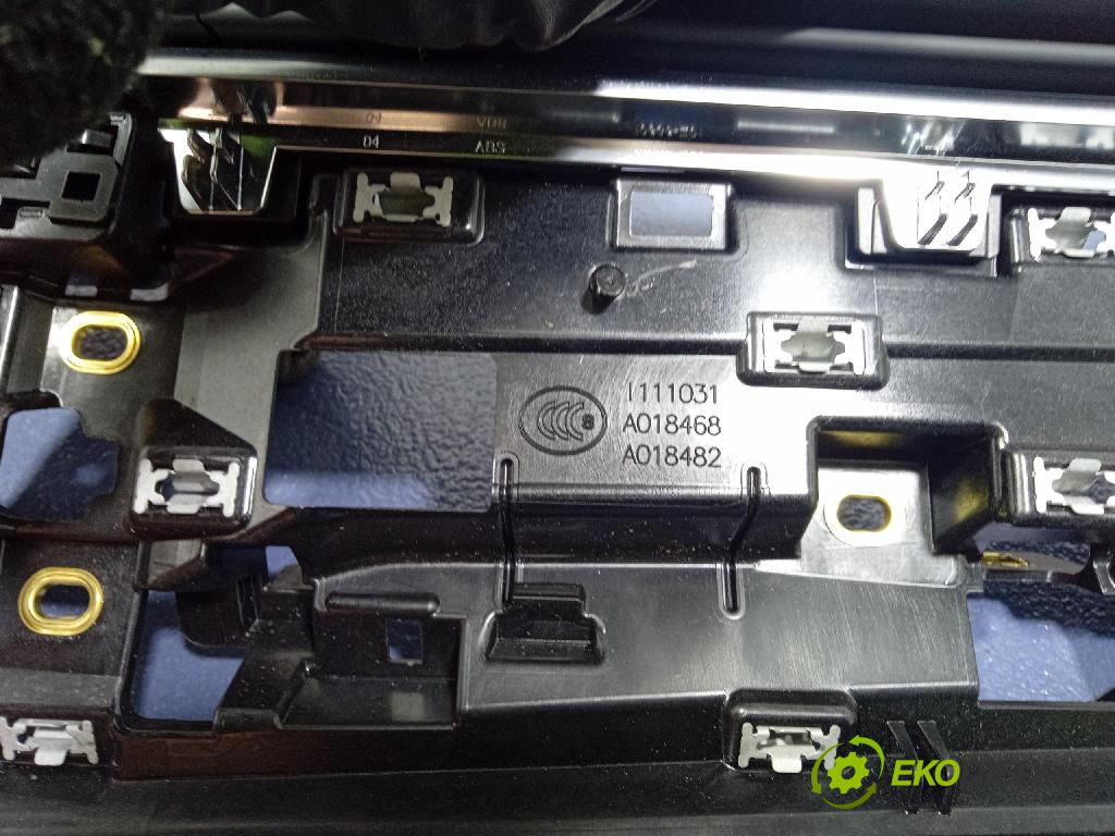 Audi SQ8 2022 Mřížky Proud vzduchu Vzduch: 4M8820902F