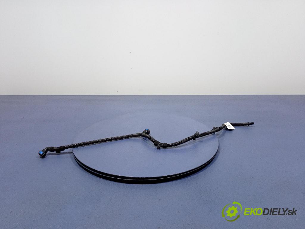 Audi SQ8 2022 trubka Vzduch: 4M8955663