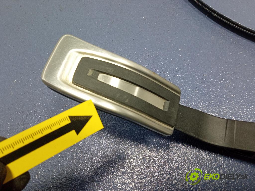Audi SQ8 2022 pedal Plyn: 8W1723532A