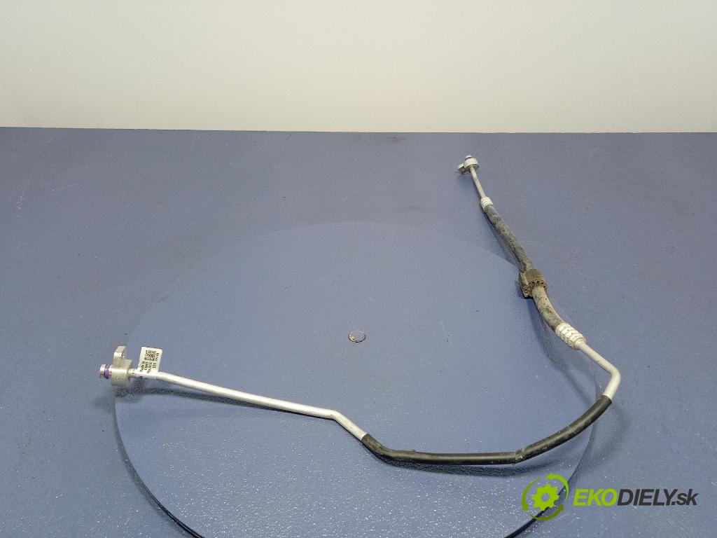 Audi SQ8 2022 trubka Klimatizace: 4M0816741DA