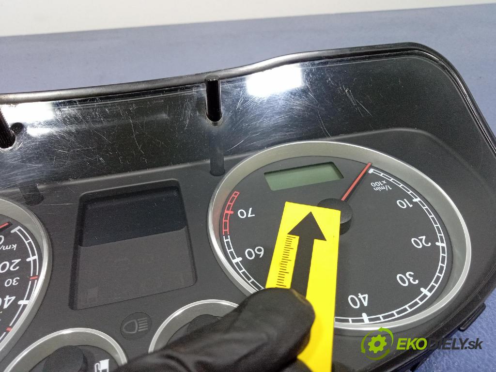 Vw Passat 2002 Přístrojová deska 3B0920827