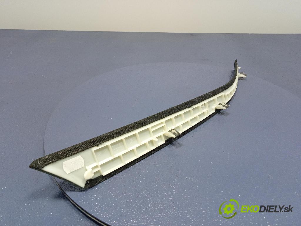 Audi SQ8 2022 kryt Plast: Interiéry: 4M8853215