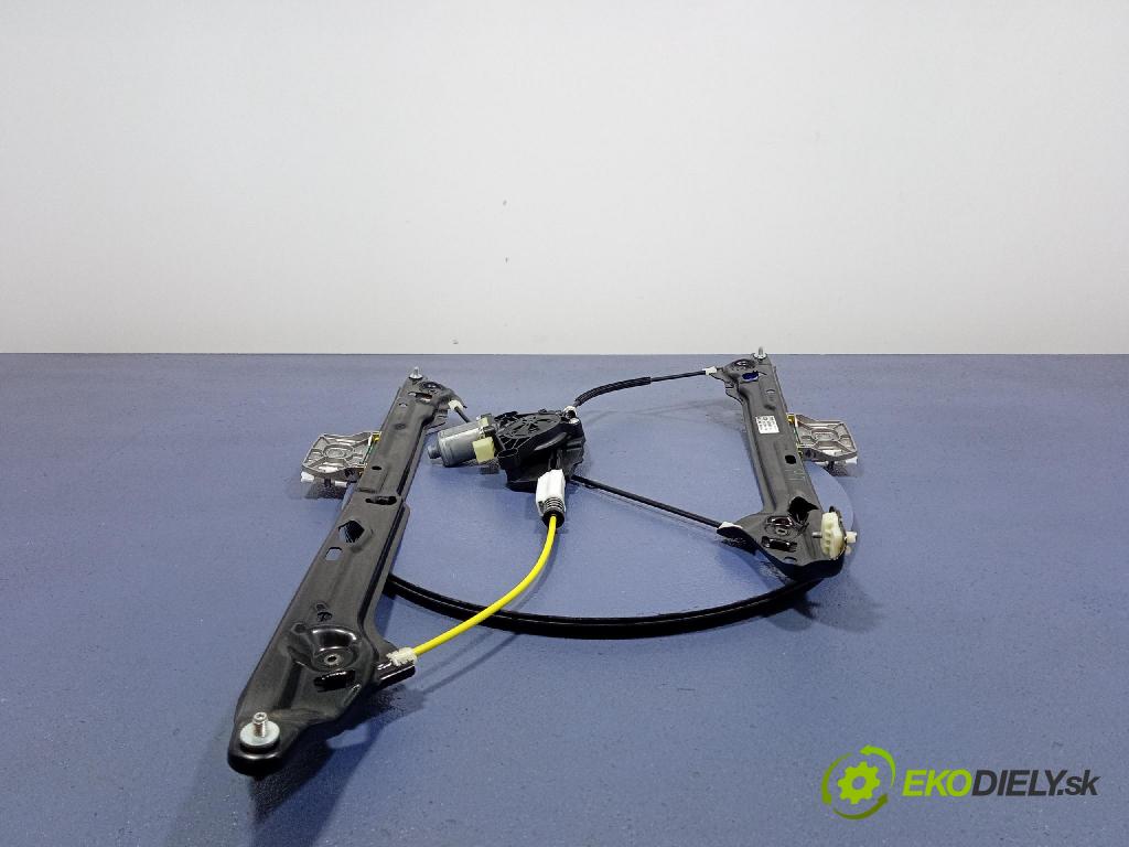 Audi SQ8 2022 mechanismus stahování Sklenka: Zad: v pravo: 4M8839462