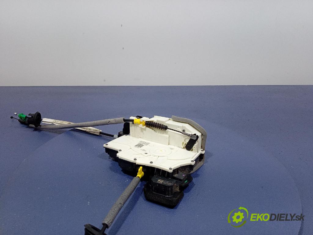 Audi SQ8 2022 zámek dveře Zad: v pravo: 4K0839016R