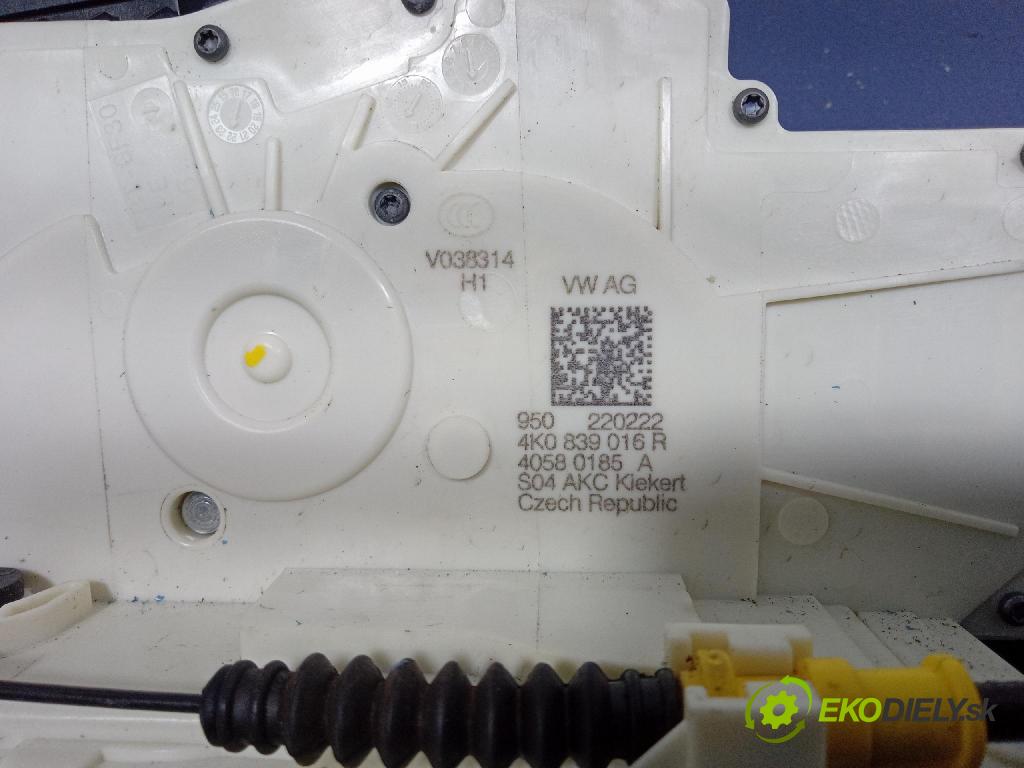 Audi SQ8 2022 zámek dveře Zad: v pravo: 4K0839016R