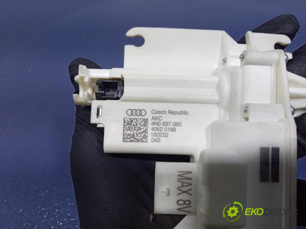 Audi SQ8 2022 zámok dvere zad v pravo: 4N0837060