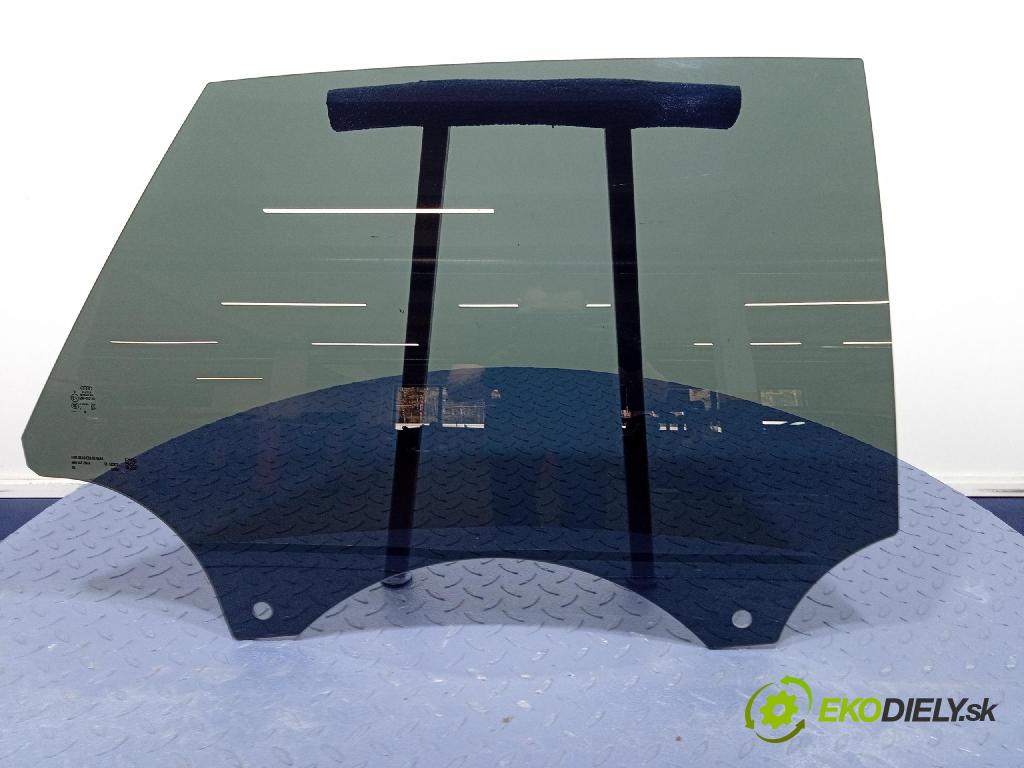 Audi SQ8 2022 sklo dveře Zad: Práva: 4M8845206A