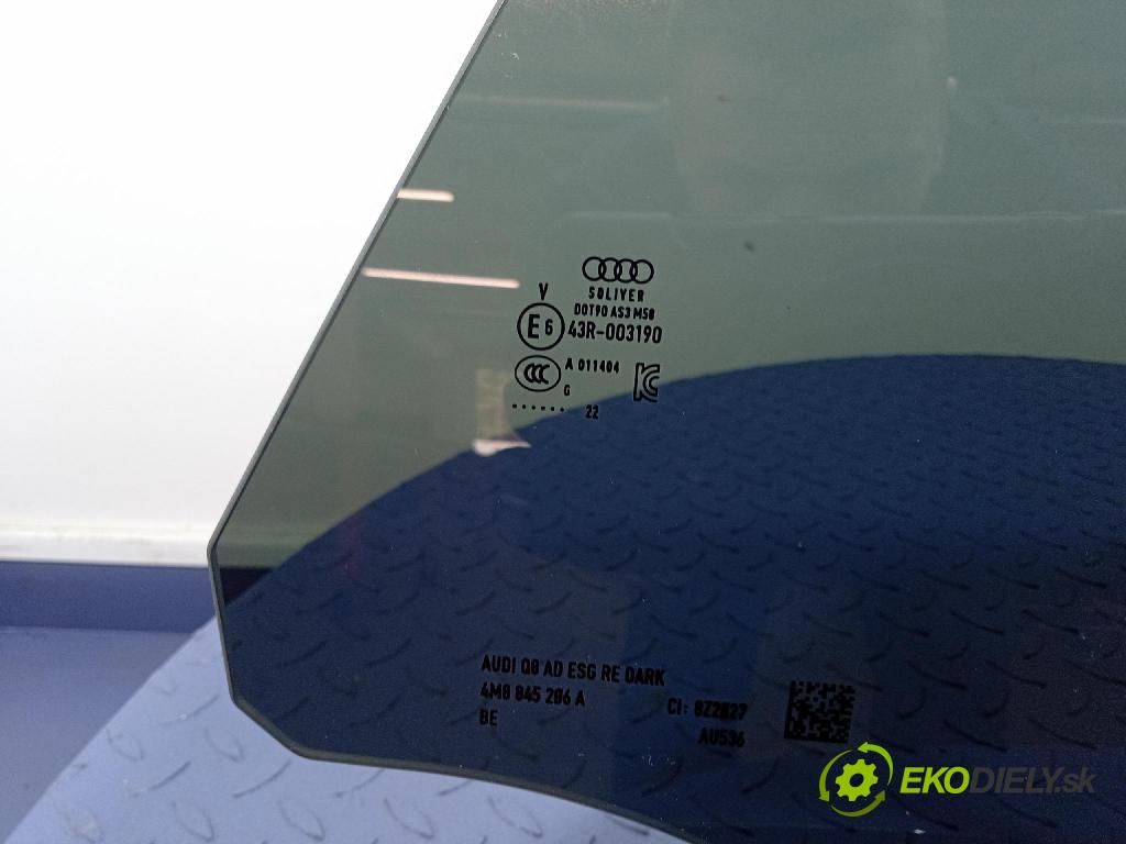 Audi SQ8 2022 sklo dveře Zad: Práva: 4M8845206A