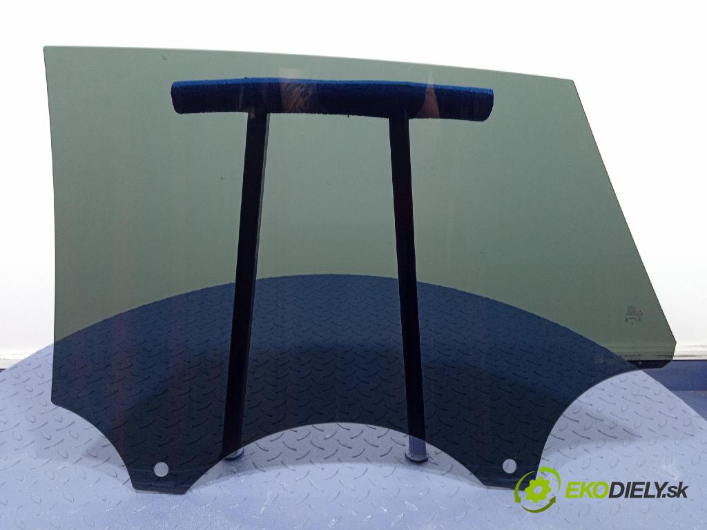 Audi SQ8 2022 sklo dveře Zad: Práva: 4M8845206A