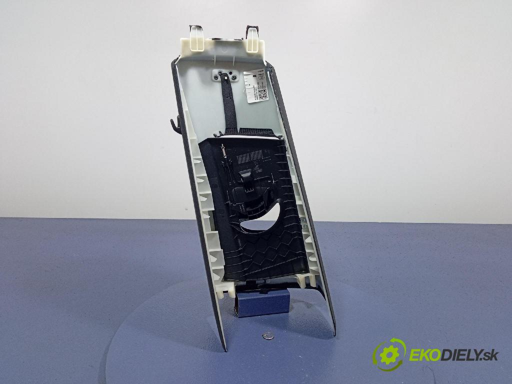 Audi SQ8 2022 kryt Plast: Interiéry: 4M8867244