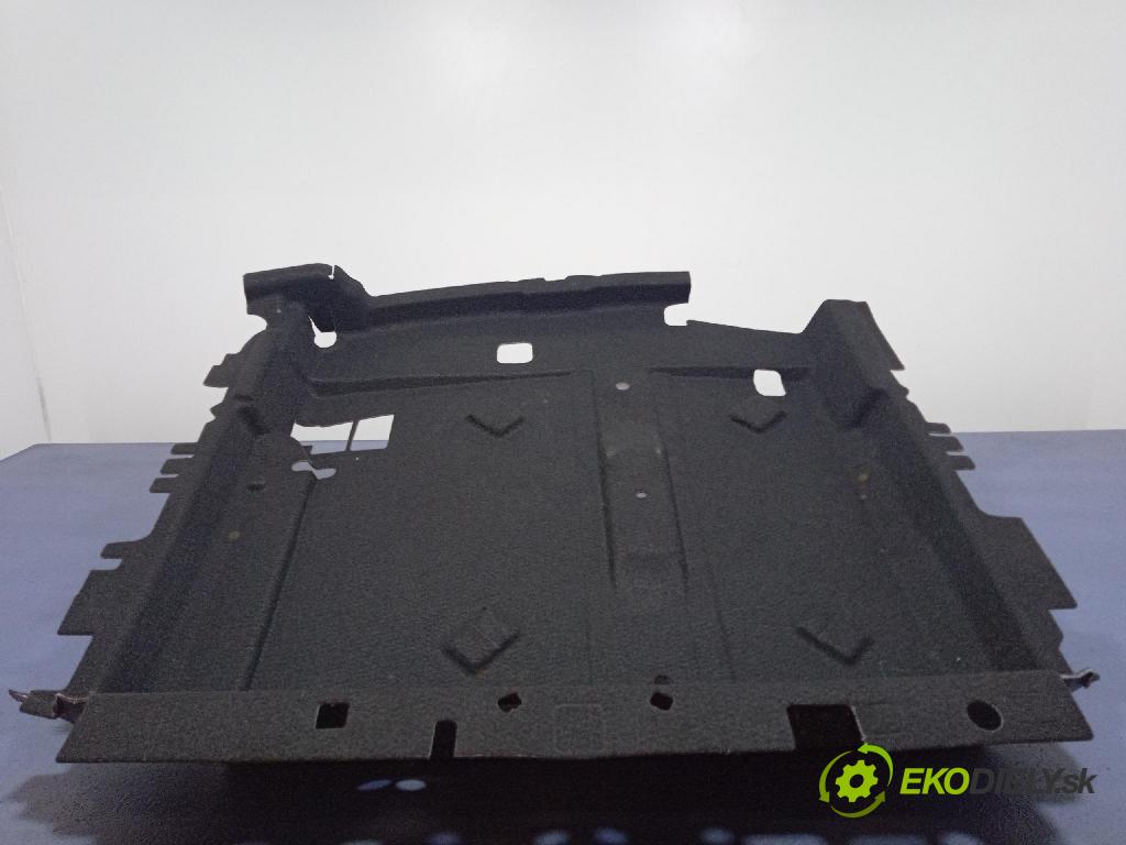 Audi SQ8 2022 koberec do auta 4M8863697A