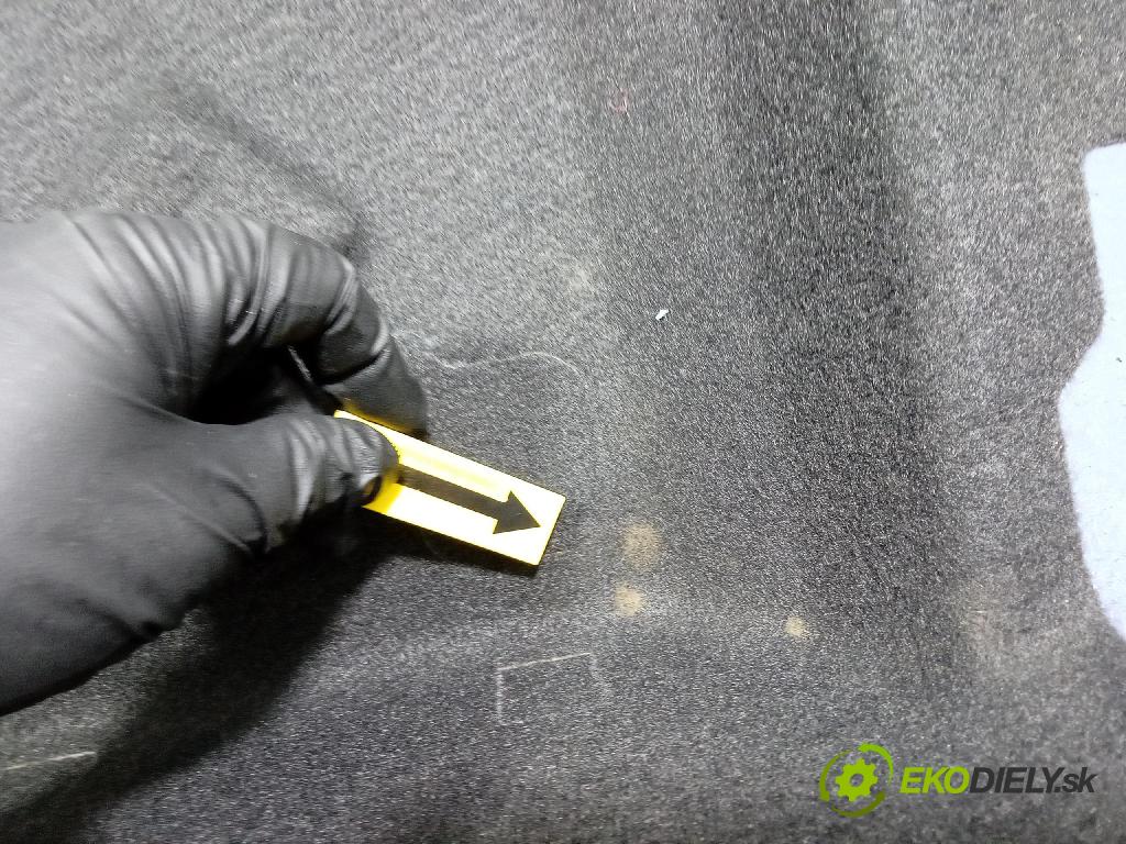 Audi SQ8 2022 koberec do auta 4M8863697A