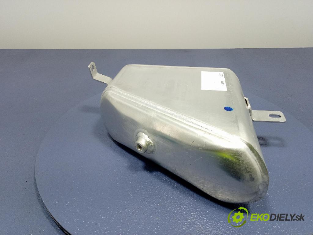 Audi SQ8 2022 Nádrž: Vzduch: 4M0616203F