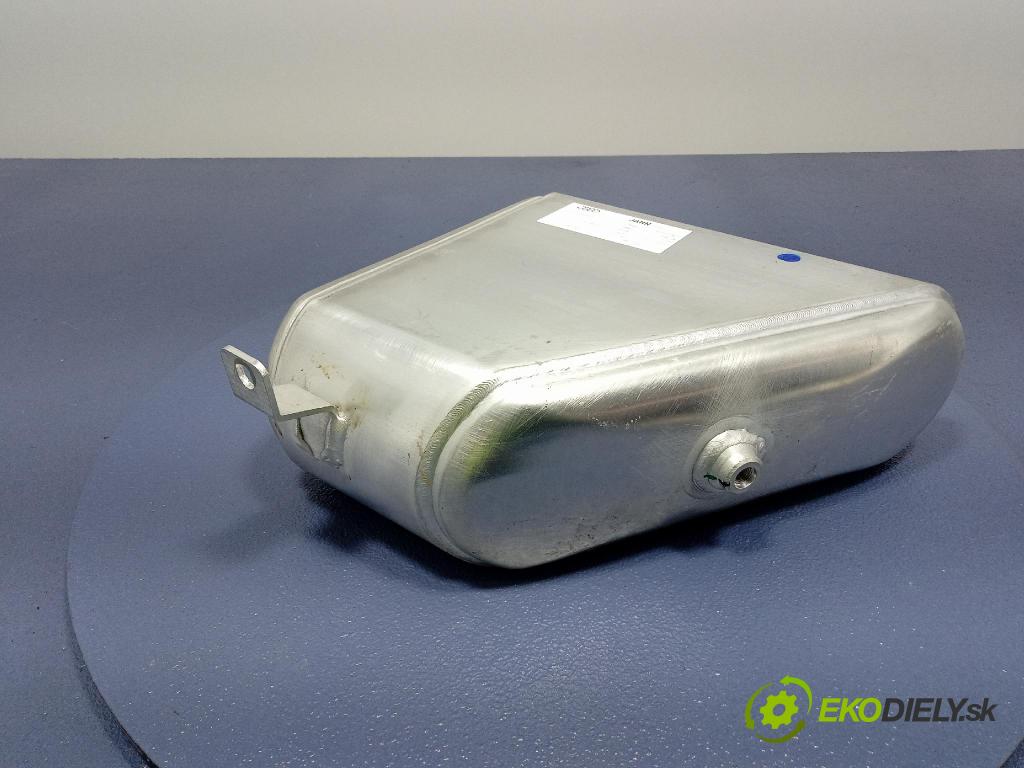 Audi SQ8 2022 Nádrž: Vzduch: 4M0616203F