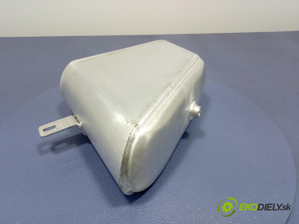 Audi SQ8 2022 Nádrž: Vzduch: 4M0616203F