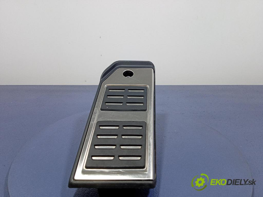 Audi SQ8 2022 pedály 4M1864777B